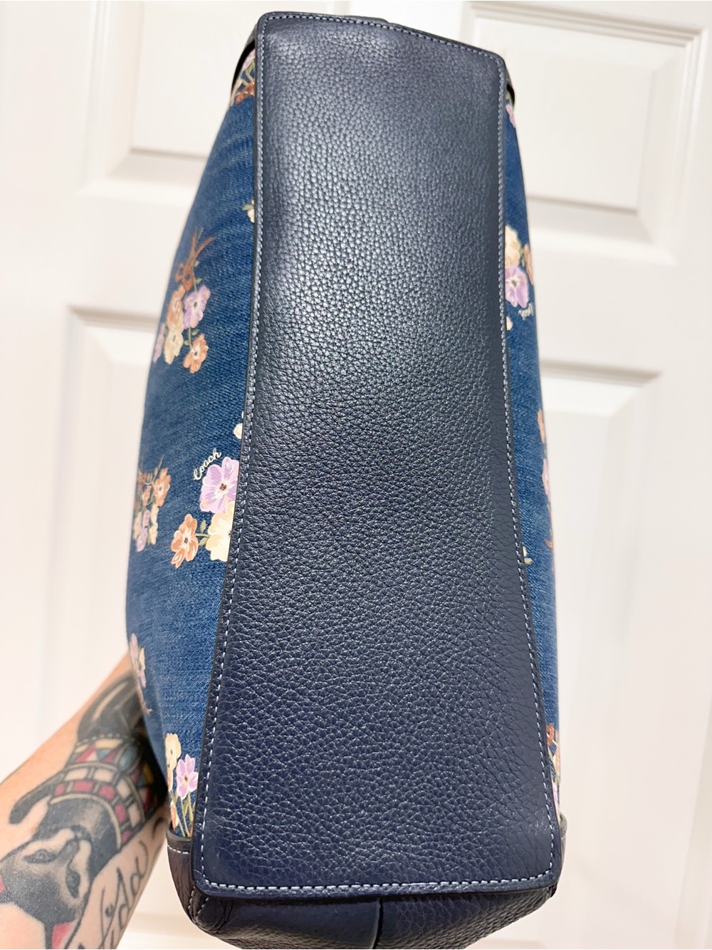 Coach Hallie Shoulder Bag Floral Bouquet Denim Print Navy Leather - Picture 14 of 15